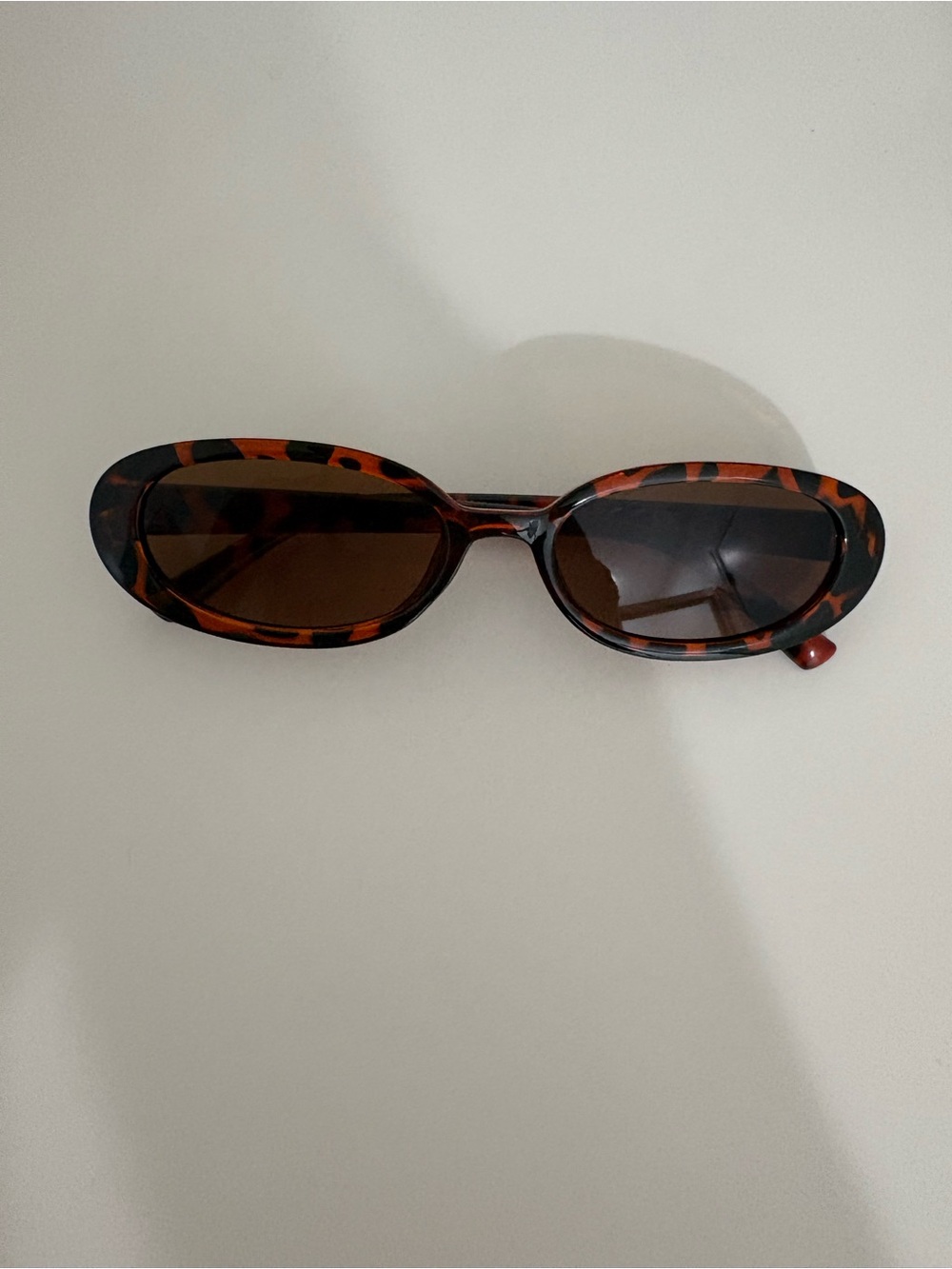 SHEIN Tortoiseshell Oval Sunglasses - Brown Lenses